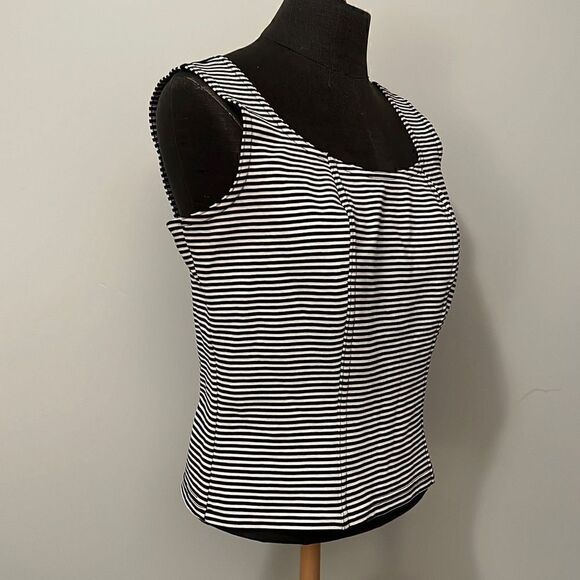 Worthington Women's Black And White Sleeveless Crop Top - Picture 2 of 6